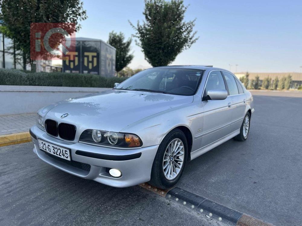 بی ئێم دەبڵیو سیریەس 5